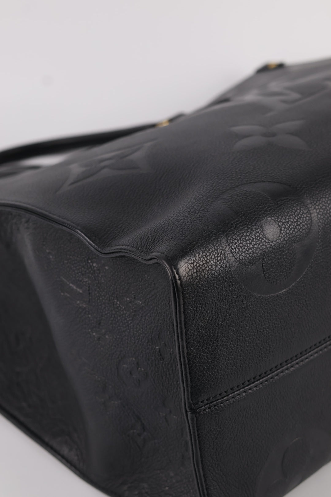 Louis Vuitton OntheGo GM Empreinte