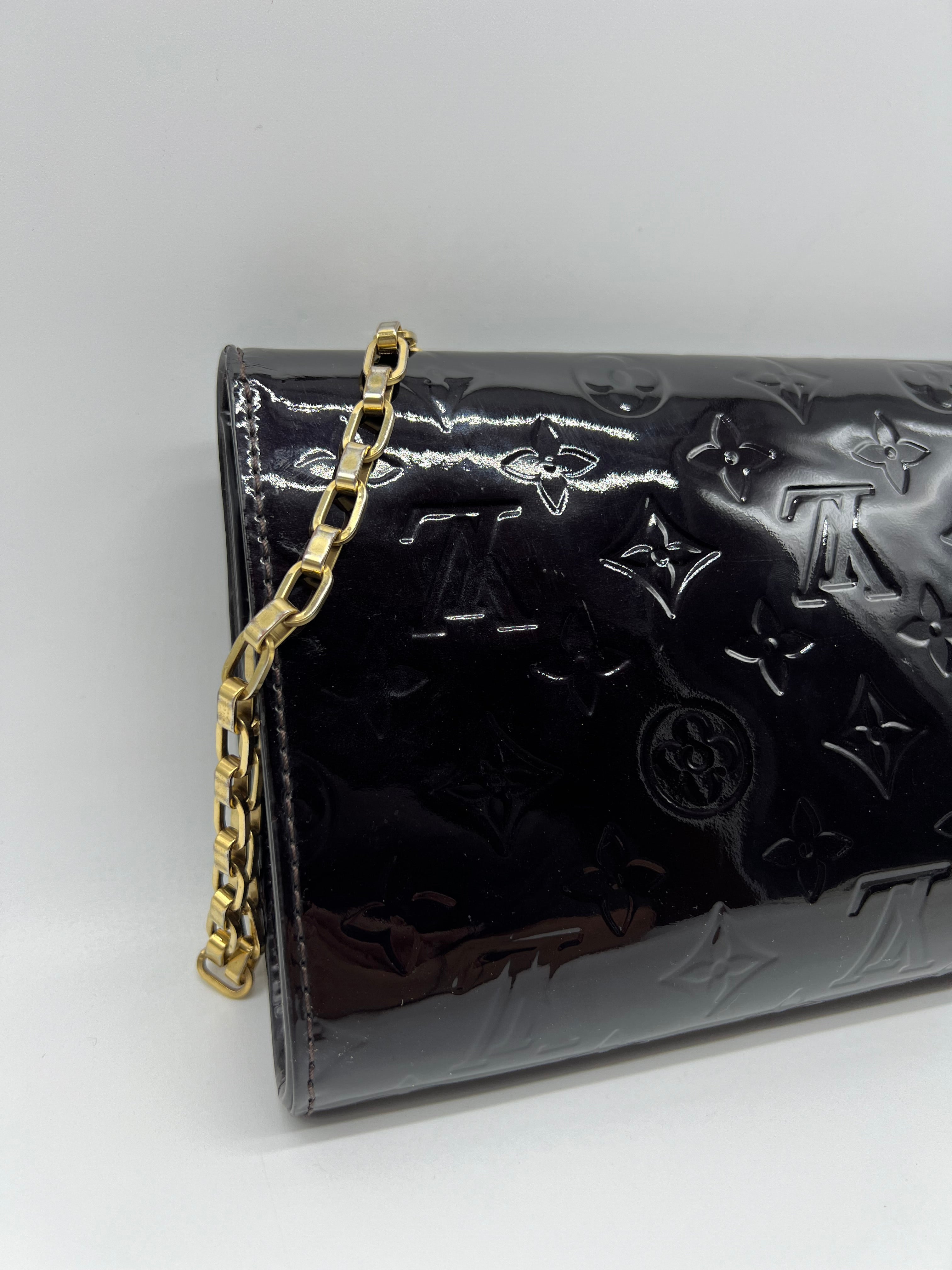 Louis Vuitton Pochette Ana Chain Vernis