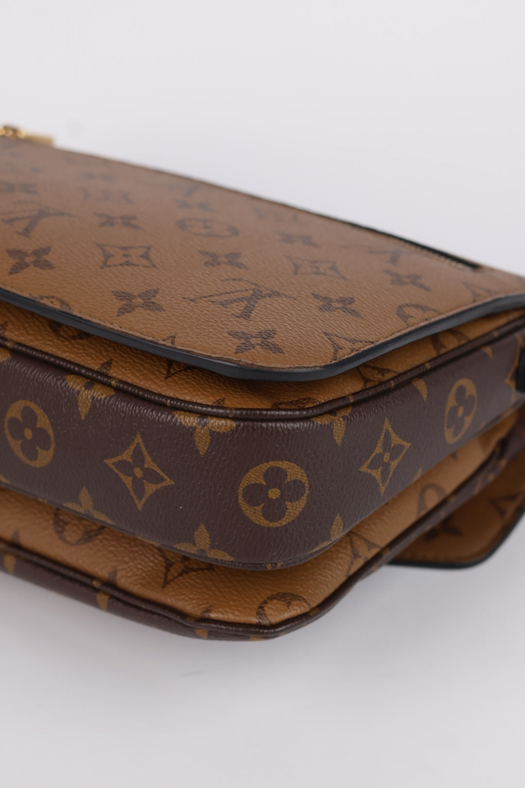 Louis Vuitton Métis Reverse