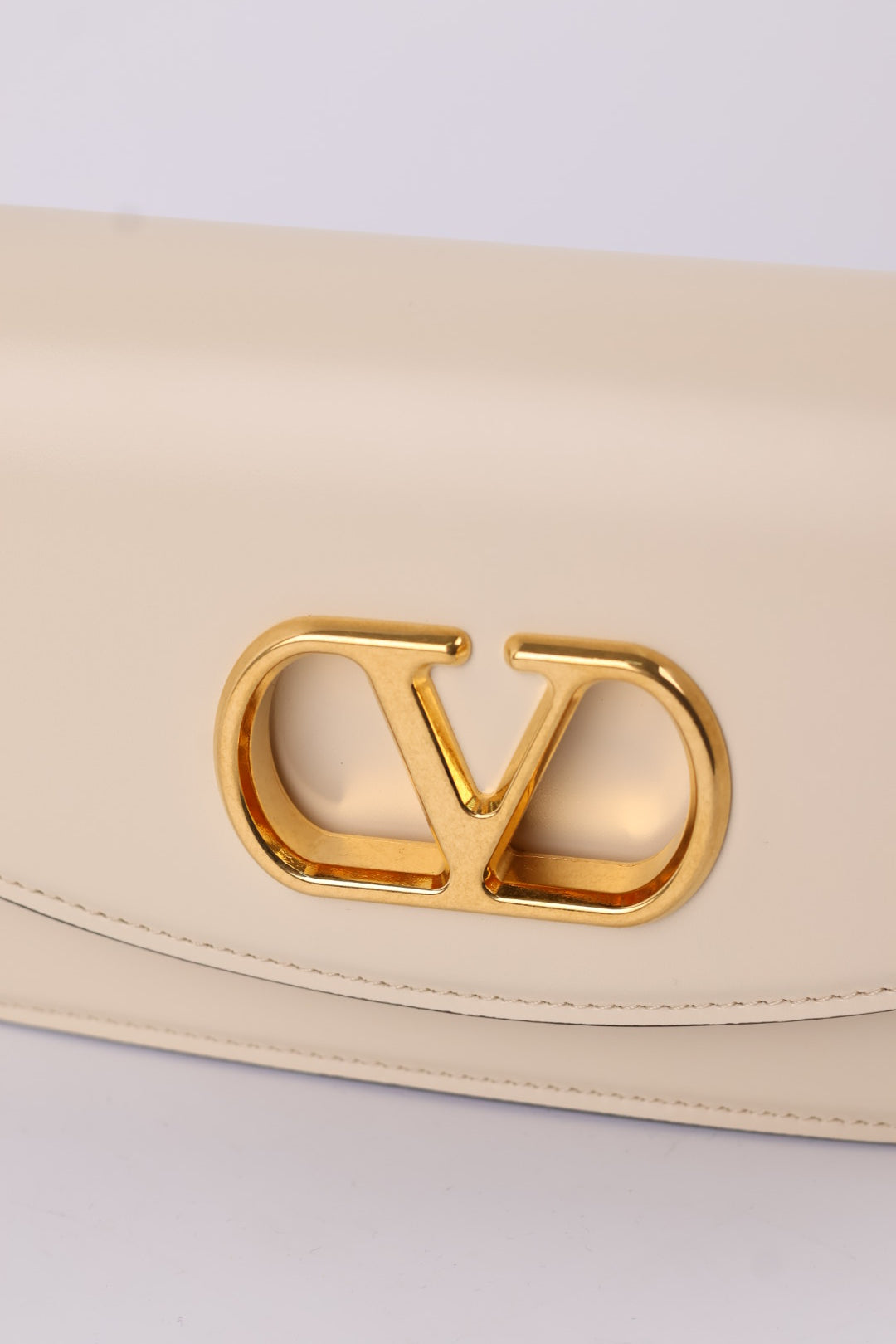 Valentino Clutch Vain in Pelle