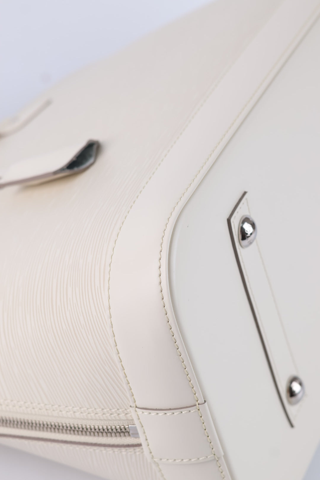 Louis Vuitton Alma GM Epi