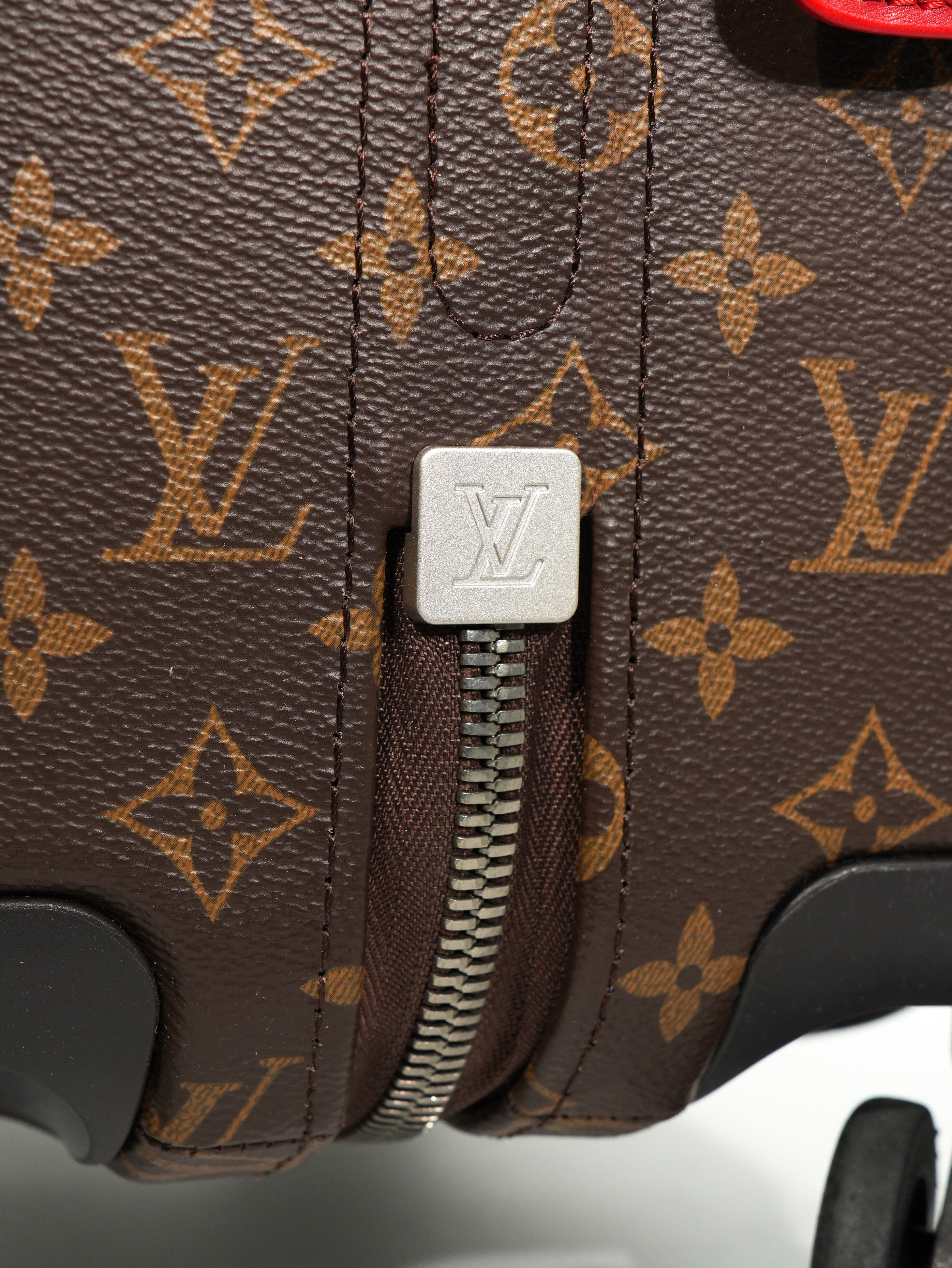 Louis Vuitton Horizon 55 Monogram