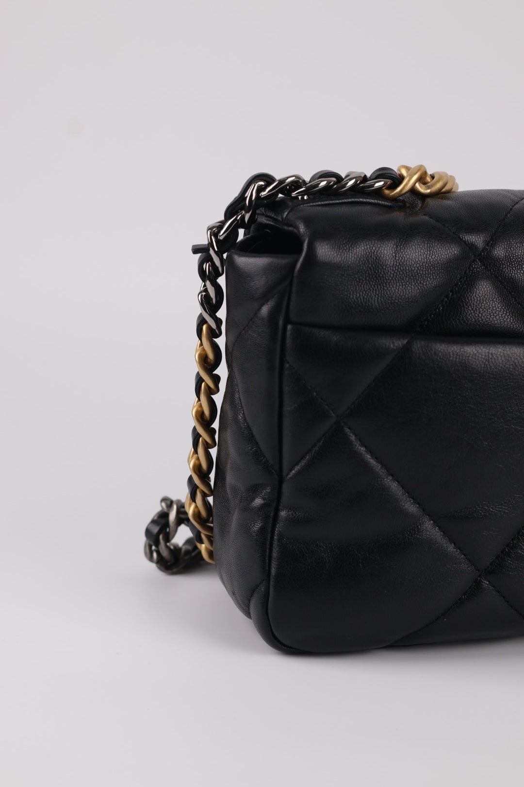 Chanel 19 in Pelle d’Agnello