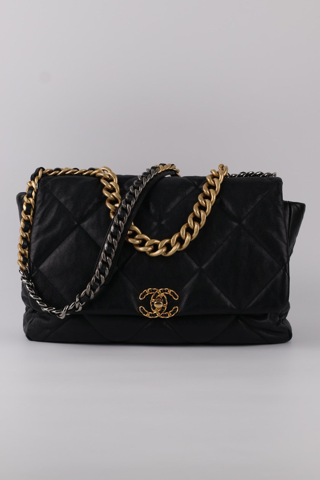 Chanel 19 Large in Pelle