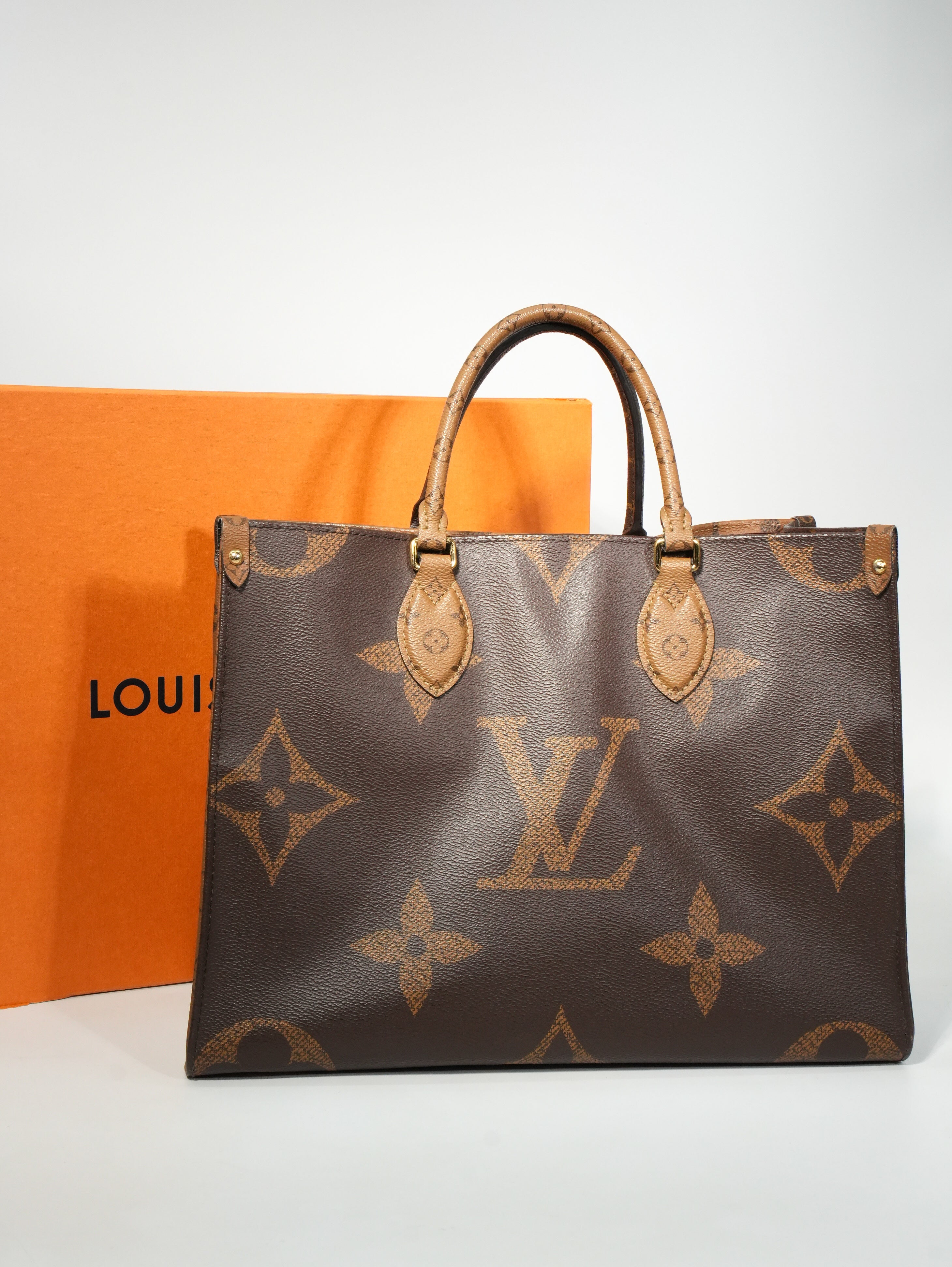 Louis Vuitton OnTheGo MM