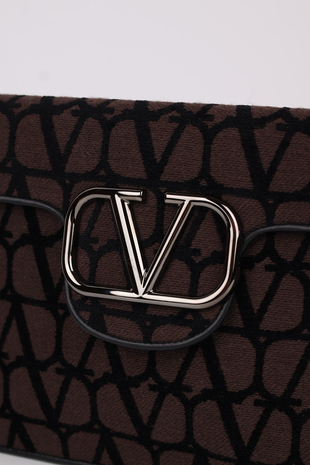 Valentino Locó Pouch Iconographe