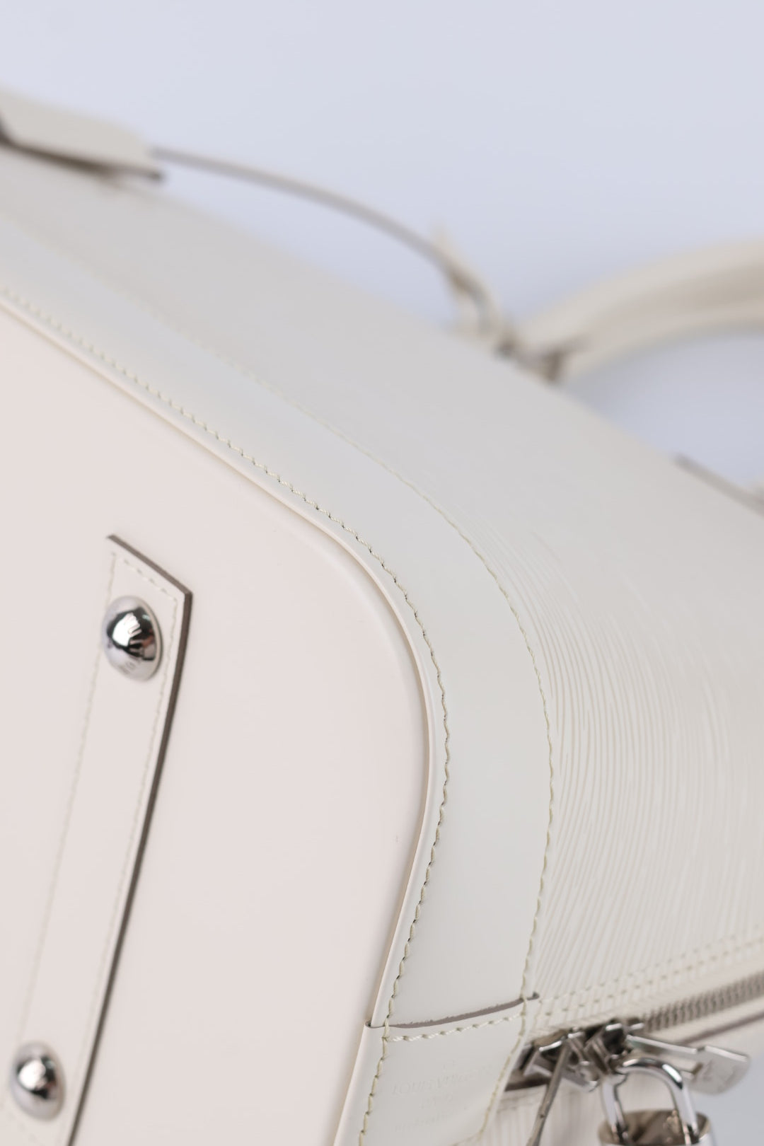 Louis Vuitton Alma GM Epi