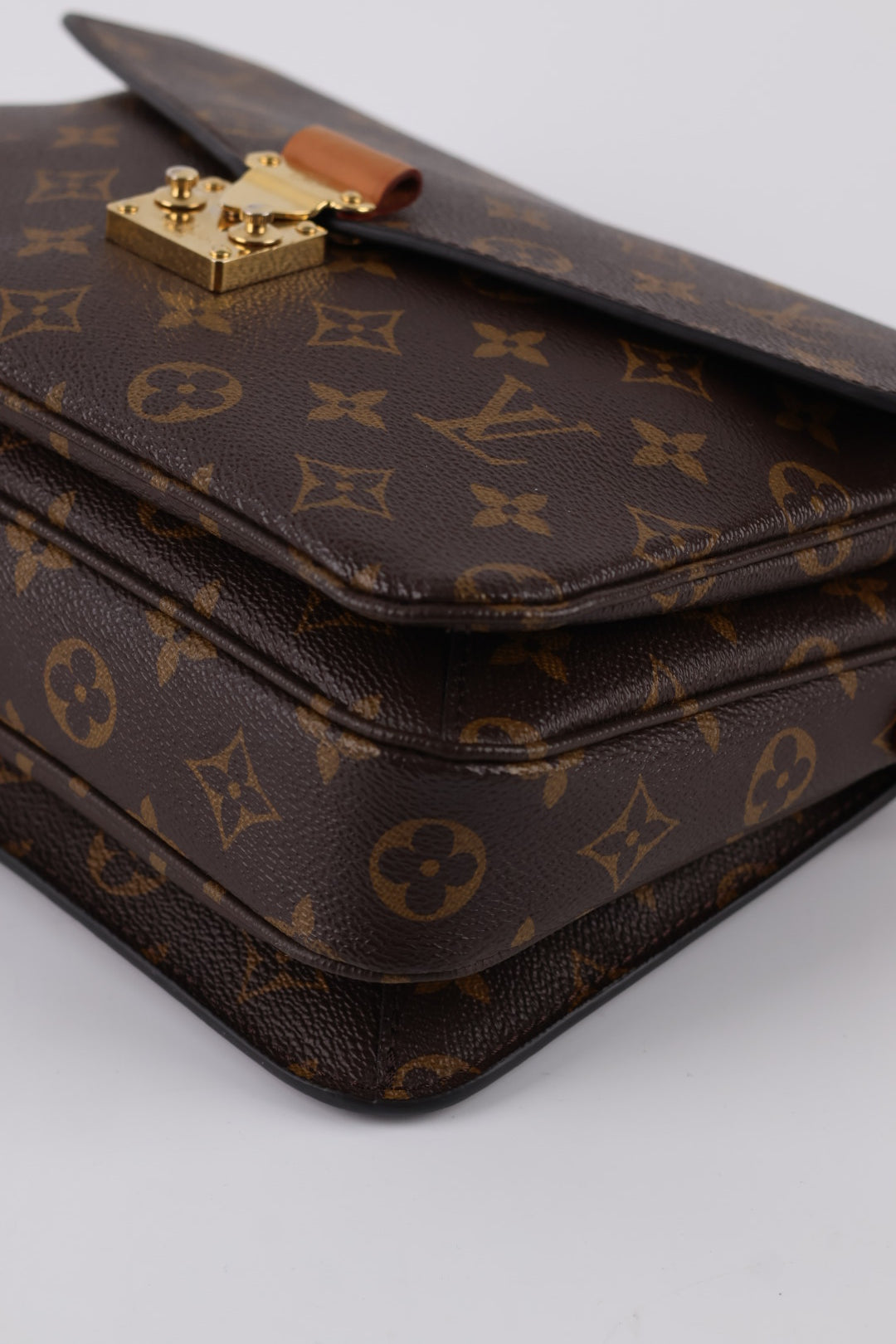 Louis Vuitton Métis Monogram