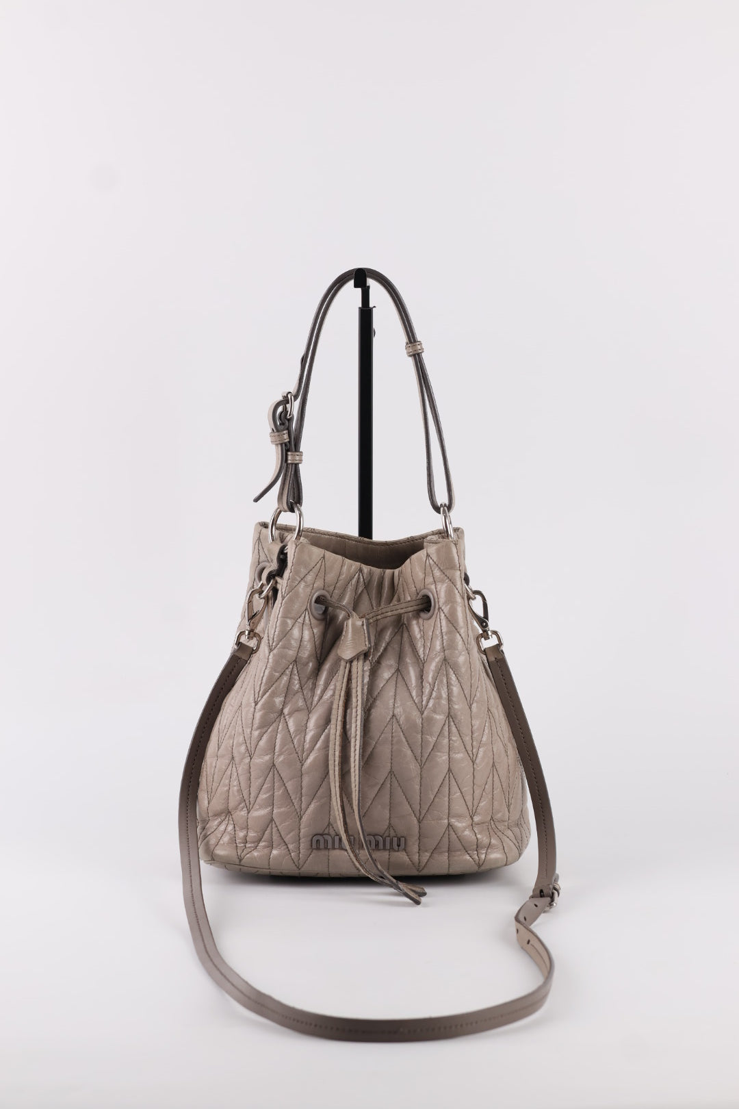 Miu Miu Bucket in Pelle