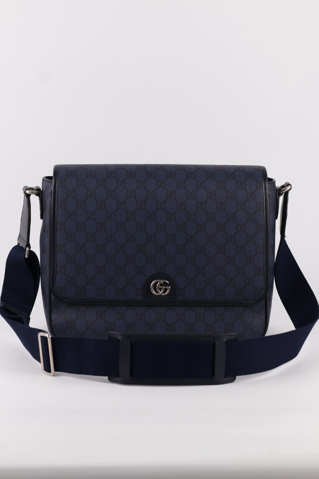Gucci Messenger Ophidia GG Supreme
