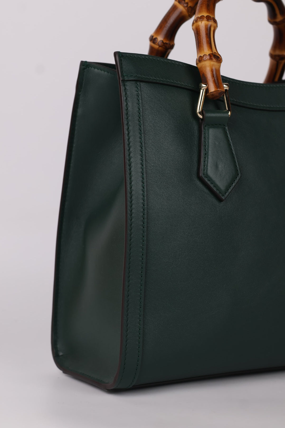 Gucci Diana Small in Pelle