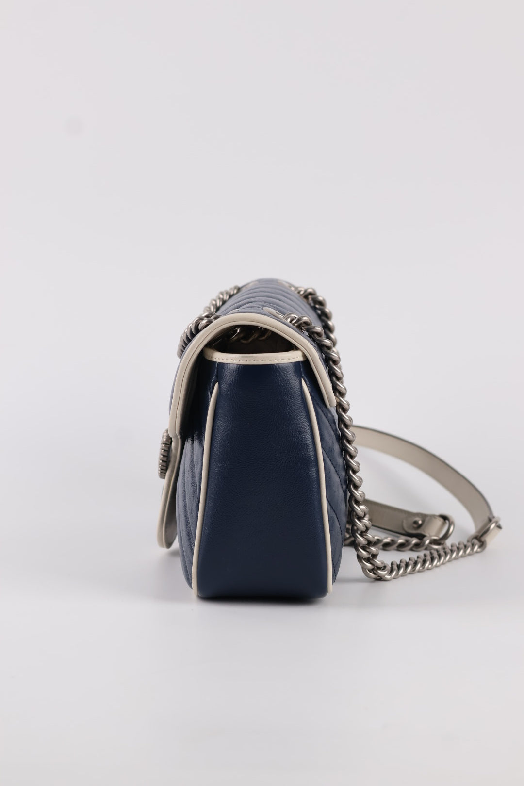 Gucci Marmont Media in Pelle