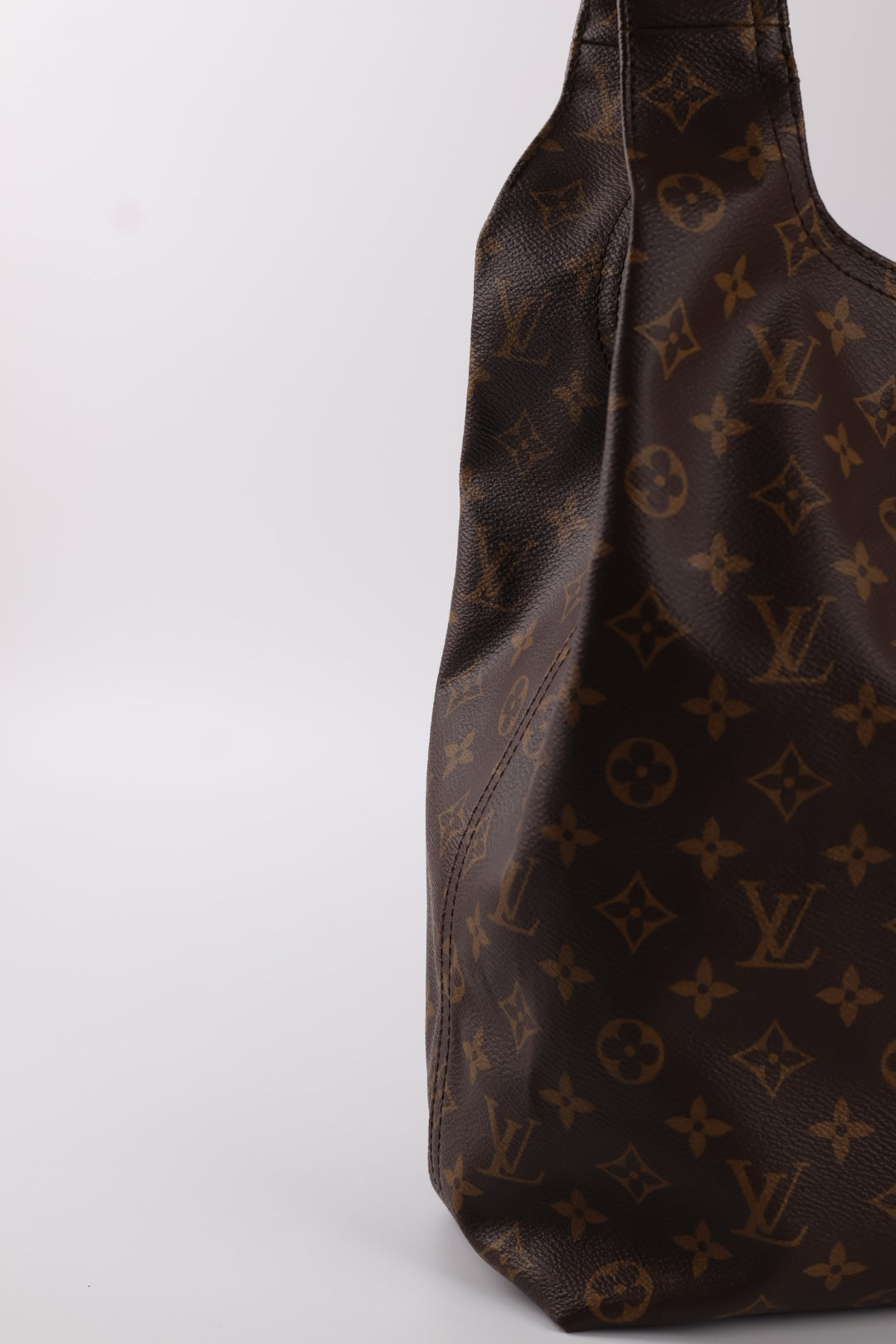 Louis Vuitton Atlantis GM Monogram