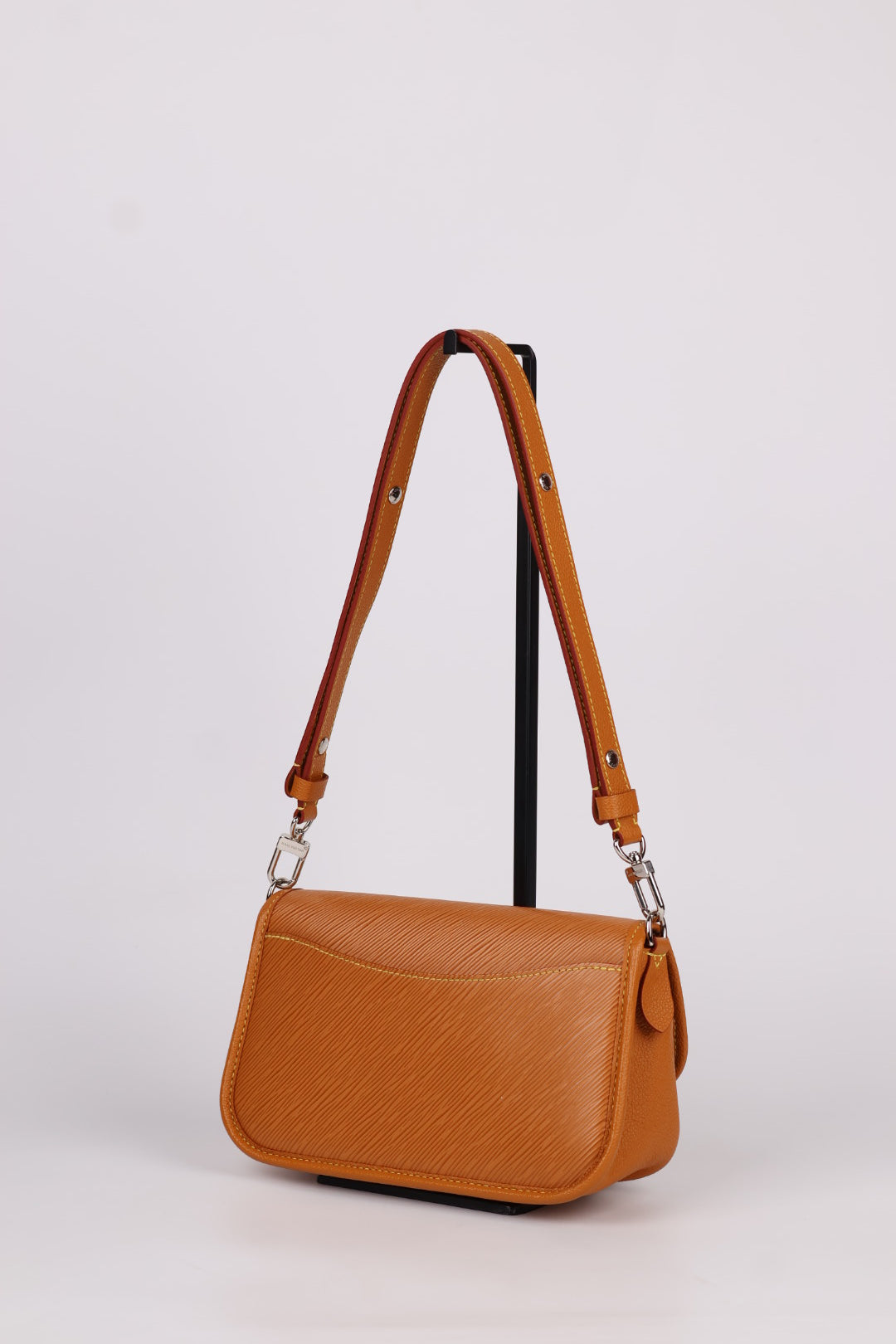 Louis Vuitton Buci Epi