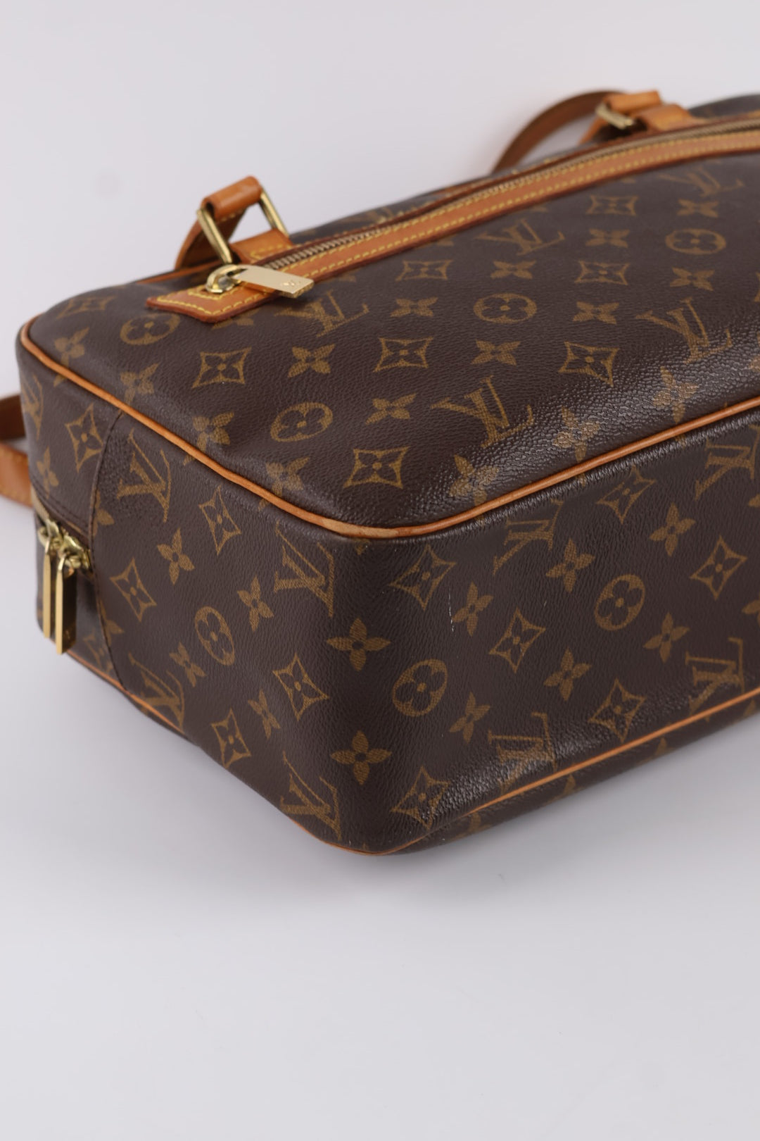 Louis Vuitton Cité GM Monogram