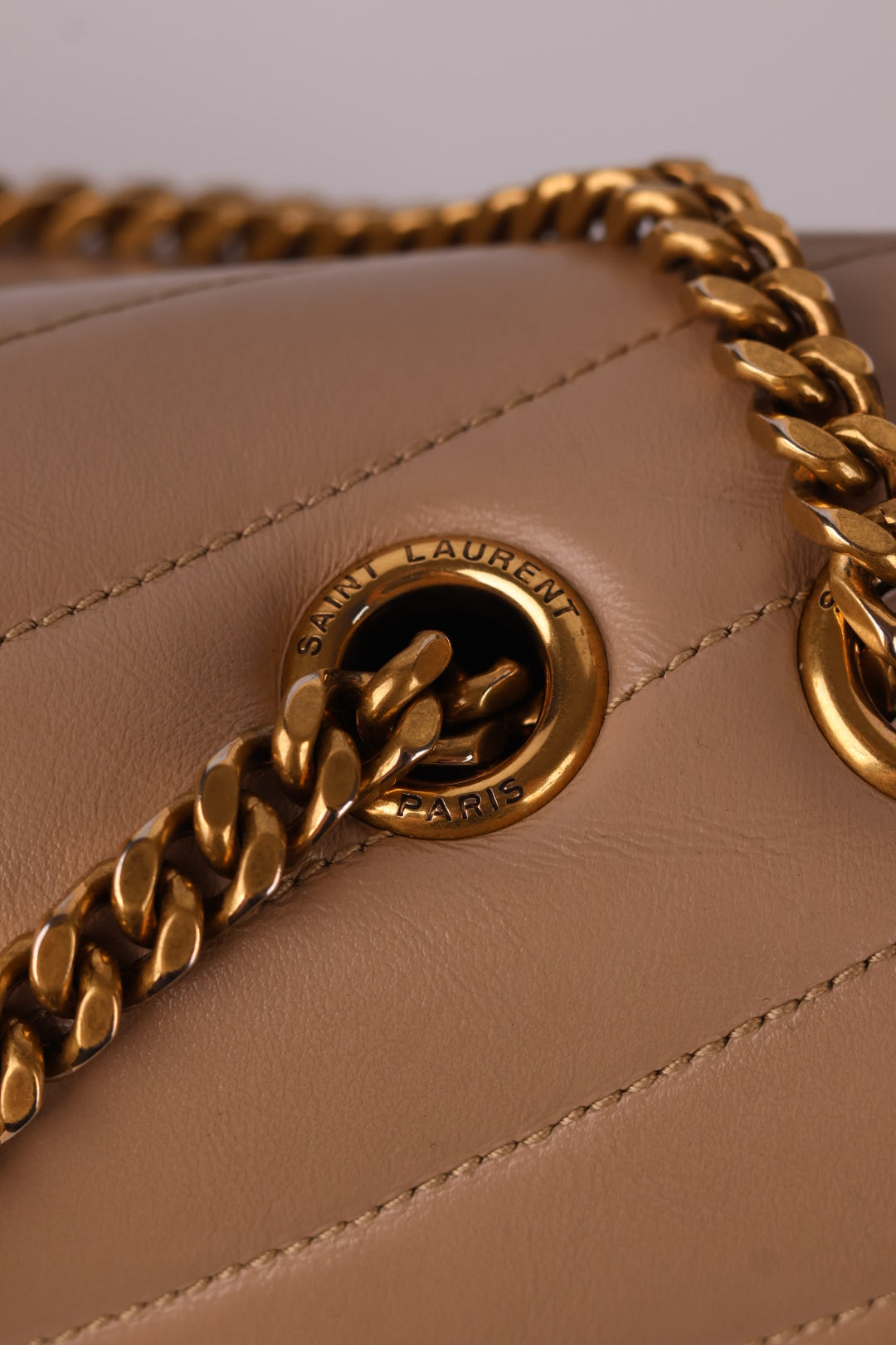 Saint Laurent Lou Lou Media