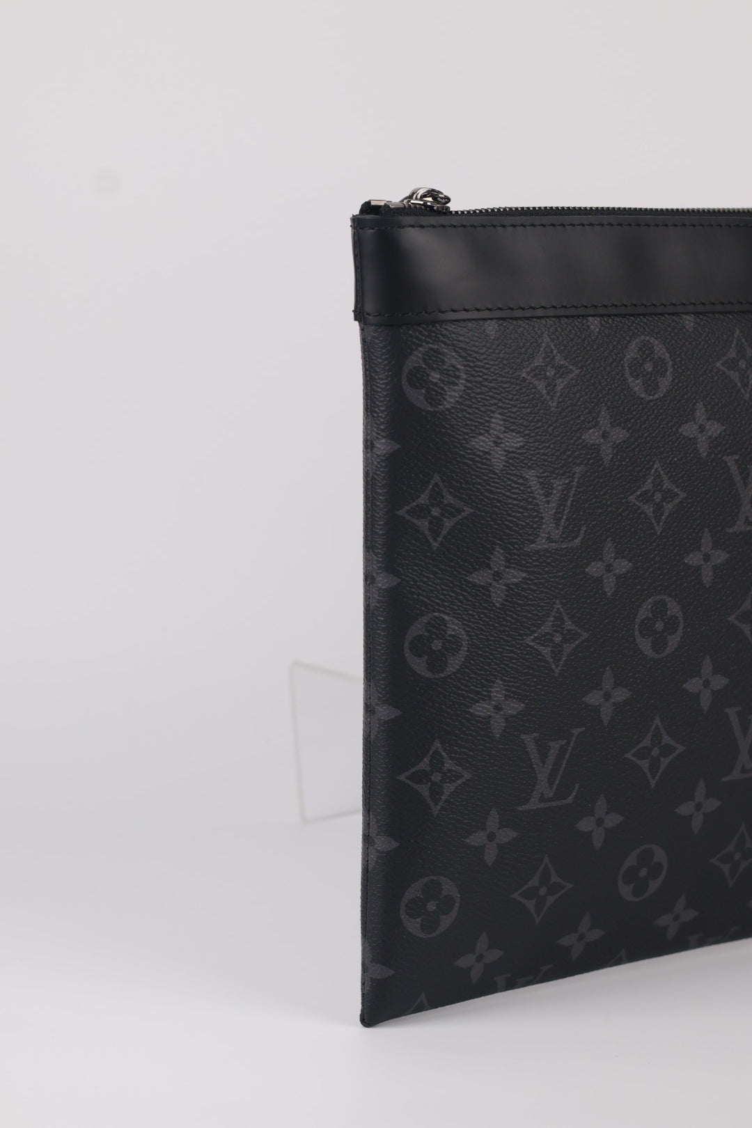 Louis Vuitton Pochette Discovery Monogram Eclipse
