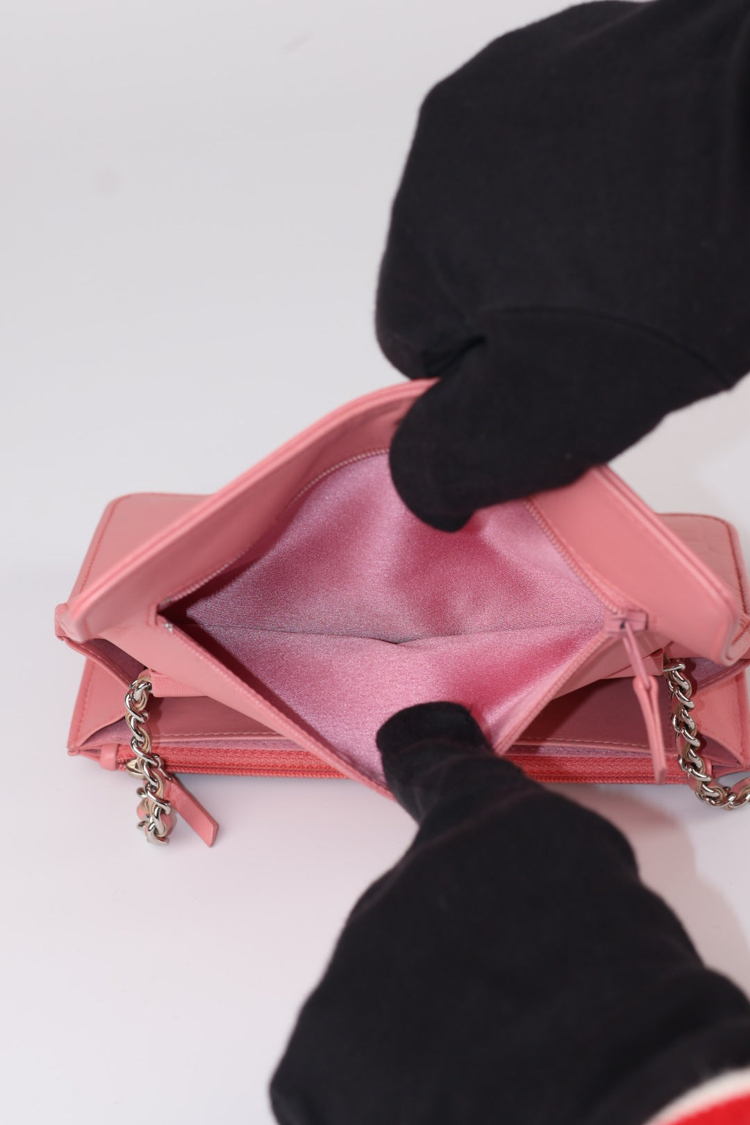 Chanel Woc Camelia in Pelle