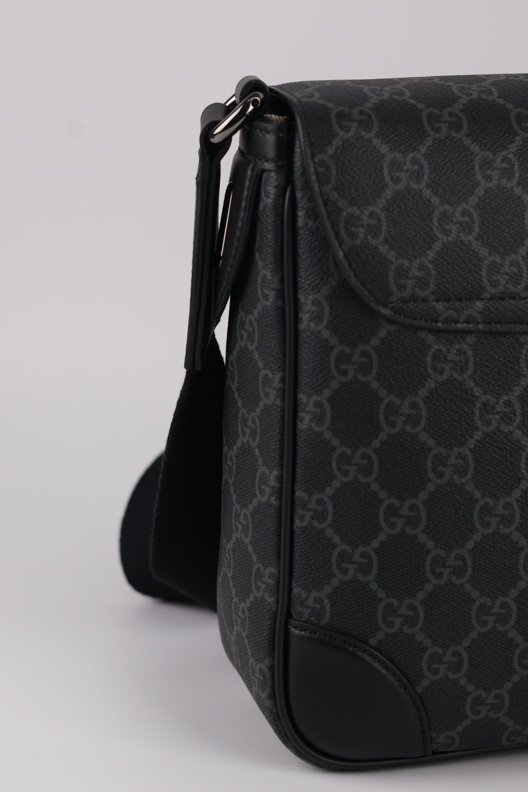 Gucci Emblem a Tracolla Media