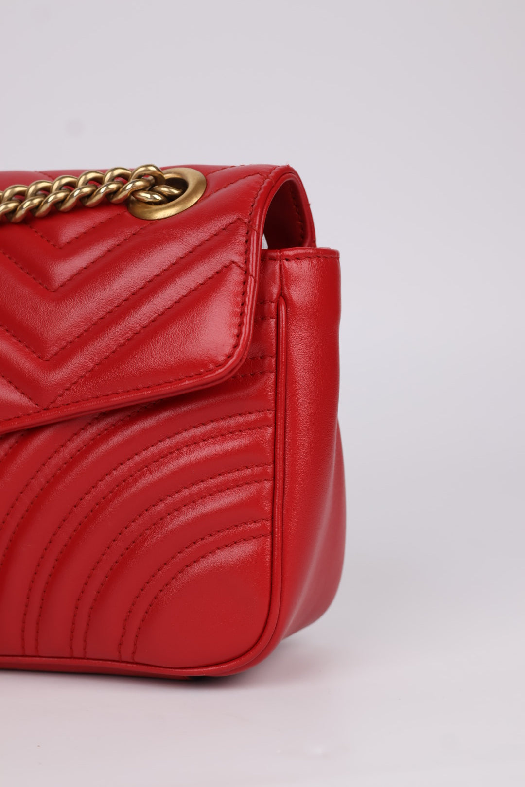 Gucci GG Marmont Media in Pelle Matelassé