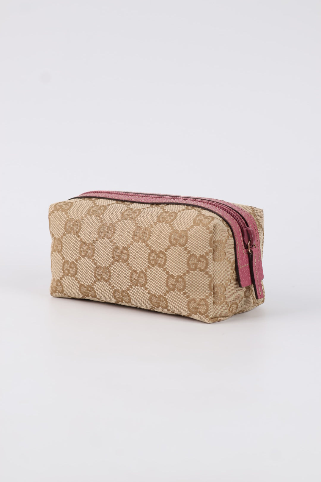 Gucci Mini Pouch GG Wave