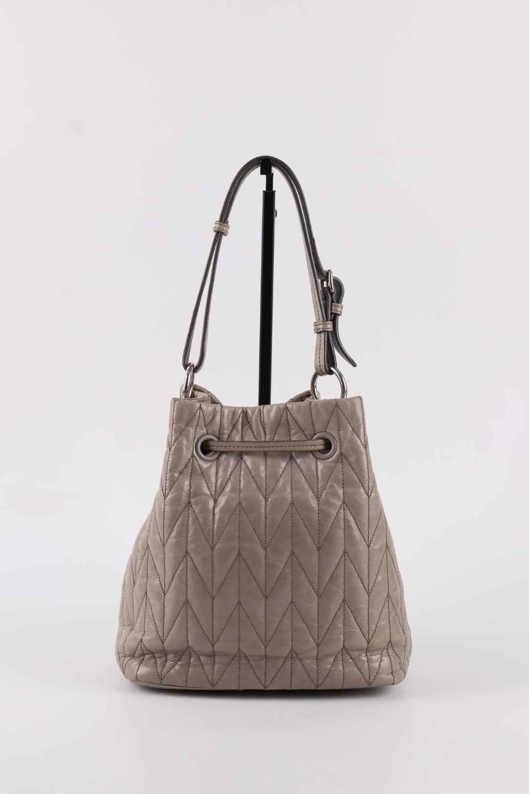 Miu Miu Bucket in Pelle