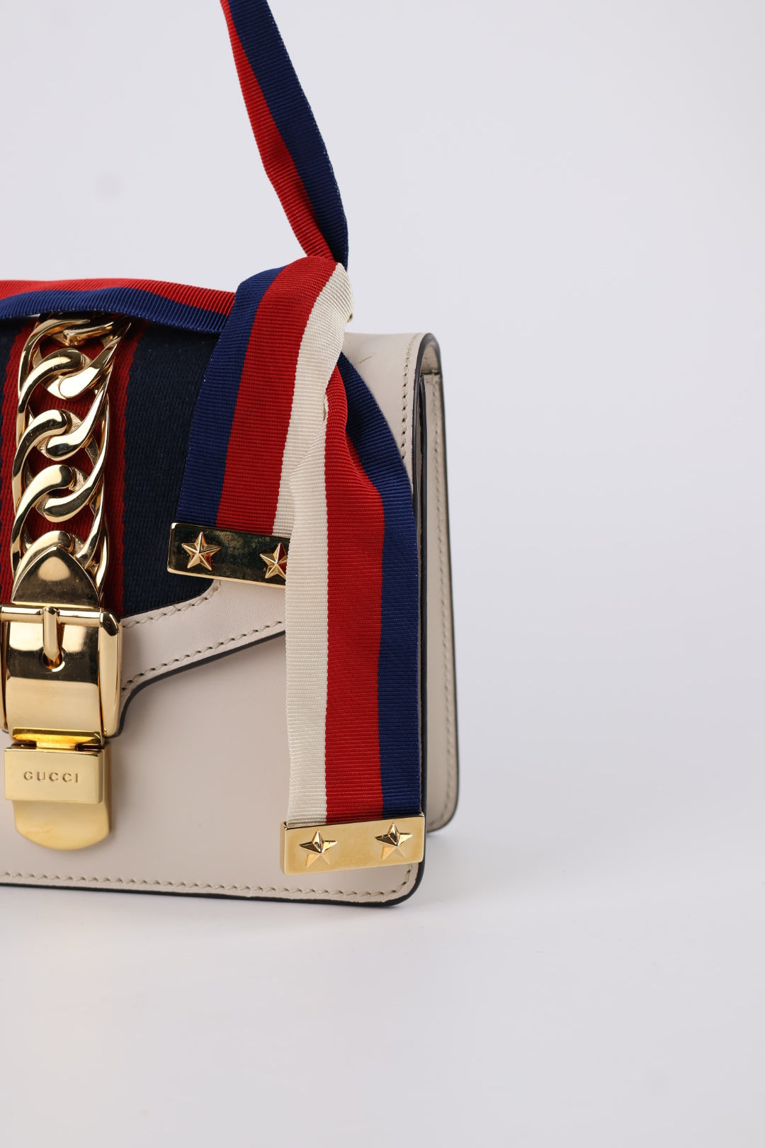 Gucci Sylvie Mini in Pelle