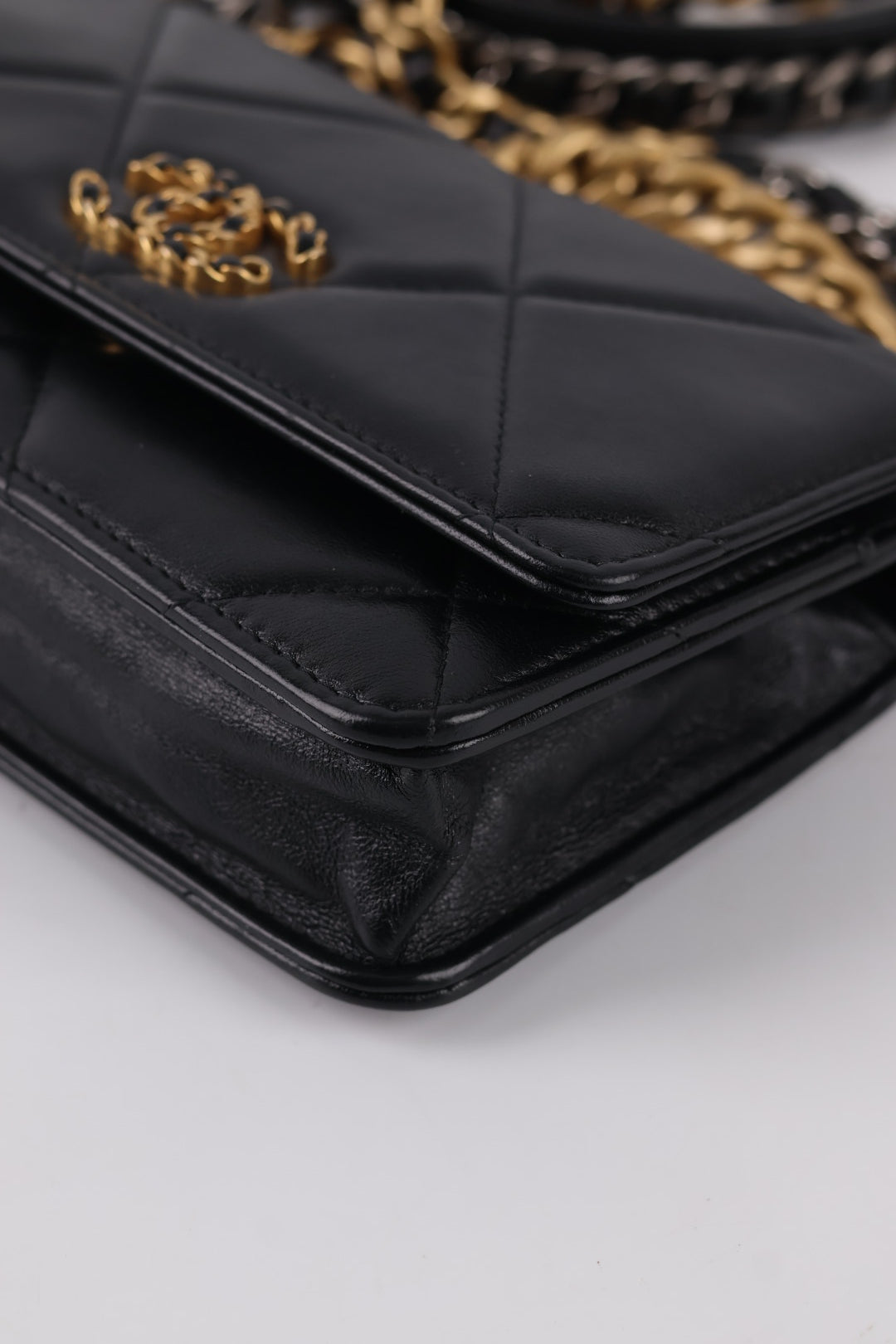 Chanel Woc 19 in Pelle