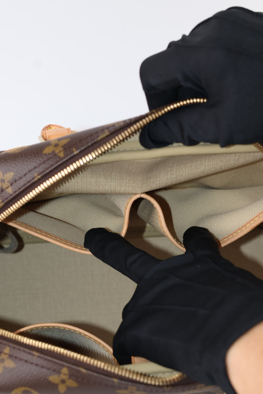 Louis Vuitton Deauville Monogram