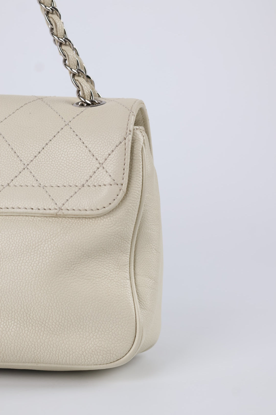 Chanel Reissue a Tracolla Caviar
