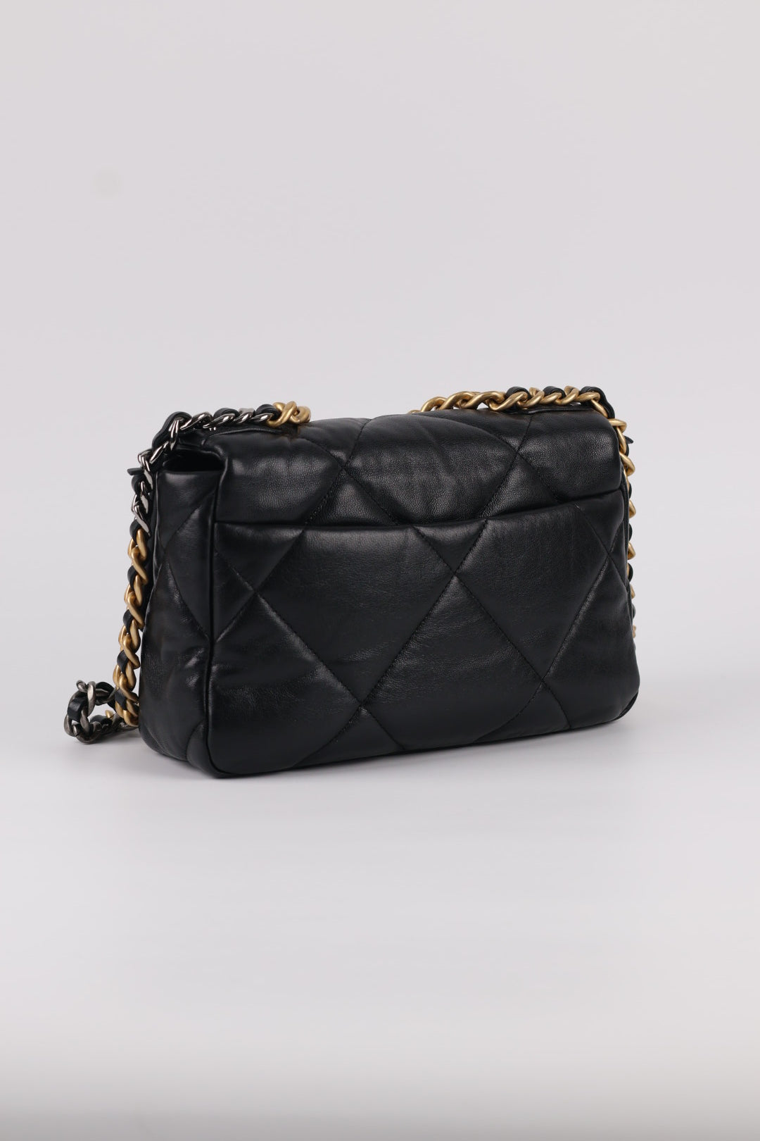 Chanel 19 in Pelle d’Agnello