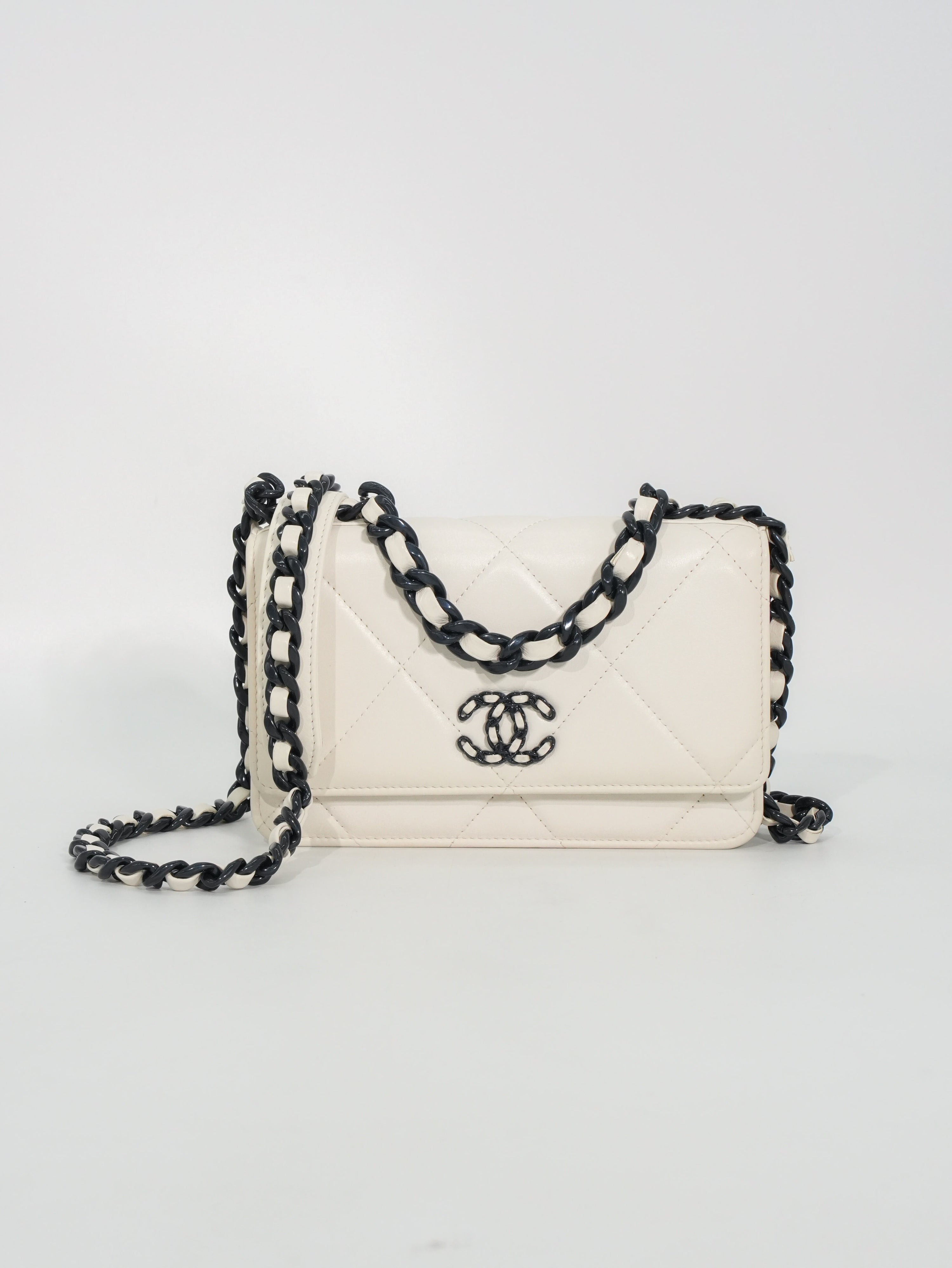 Chanel 19 Woc in Pelle