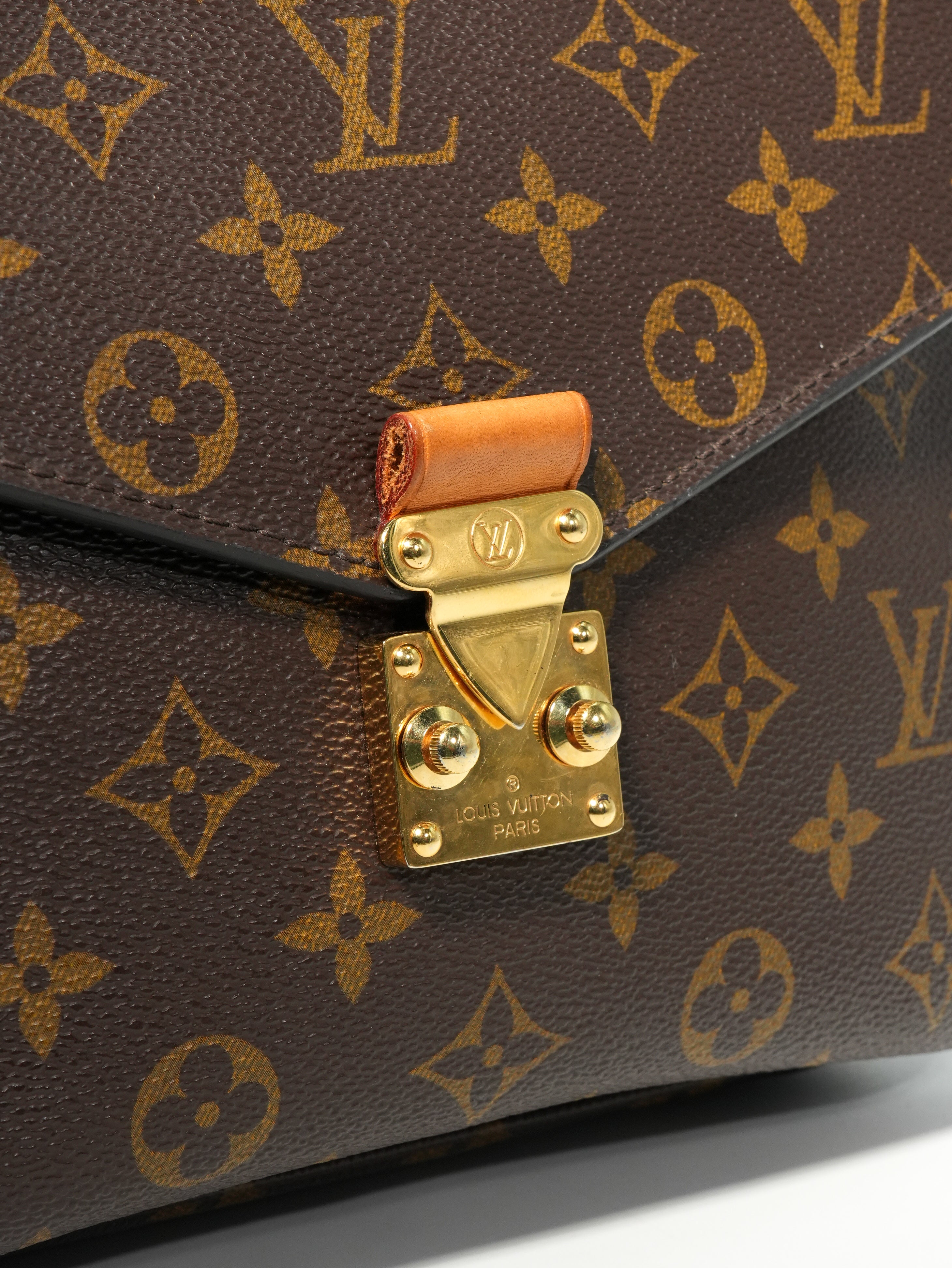 Louis Vuitton Métis Monogram