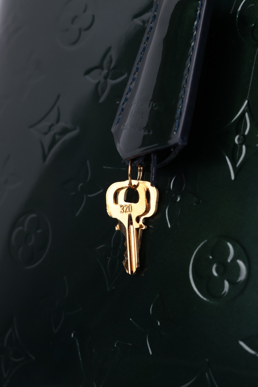 Louis Vuitton Alma GM Vernis