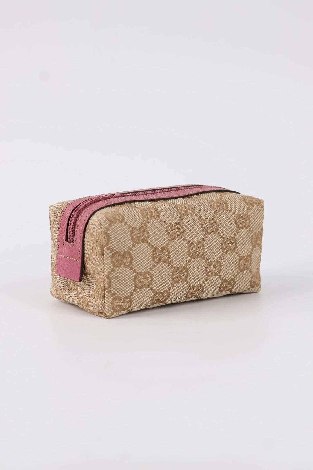 Gucci Mini Pouch GG Wave