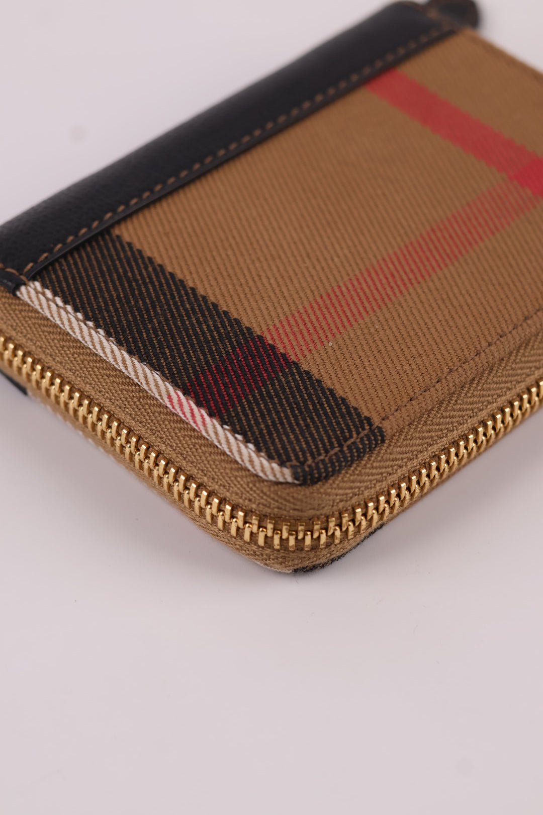 Burberry portafoglio compatto Zippy Check