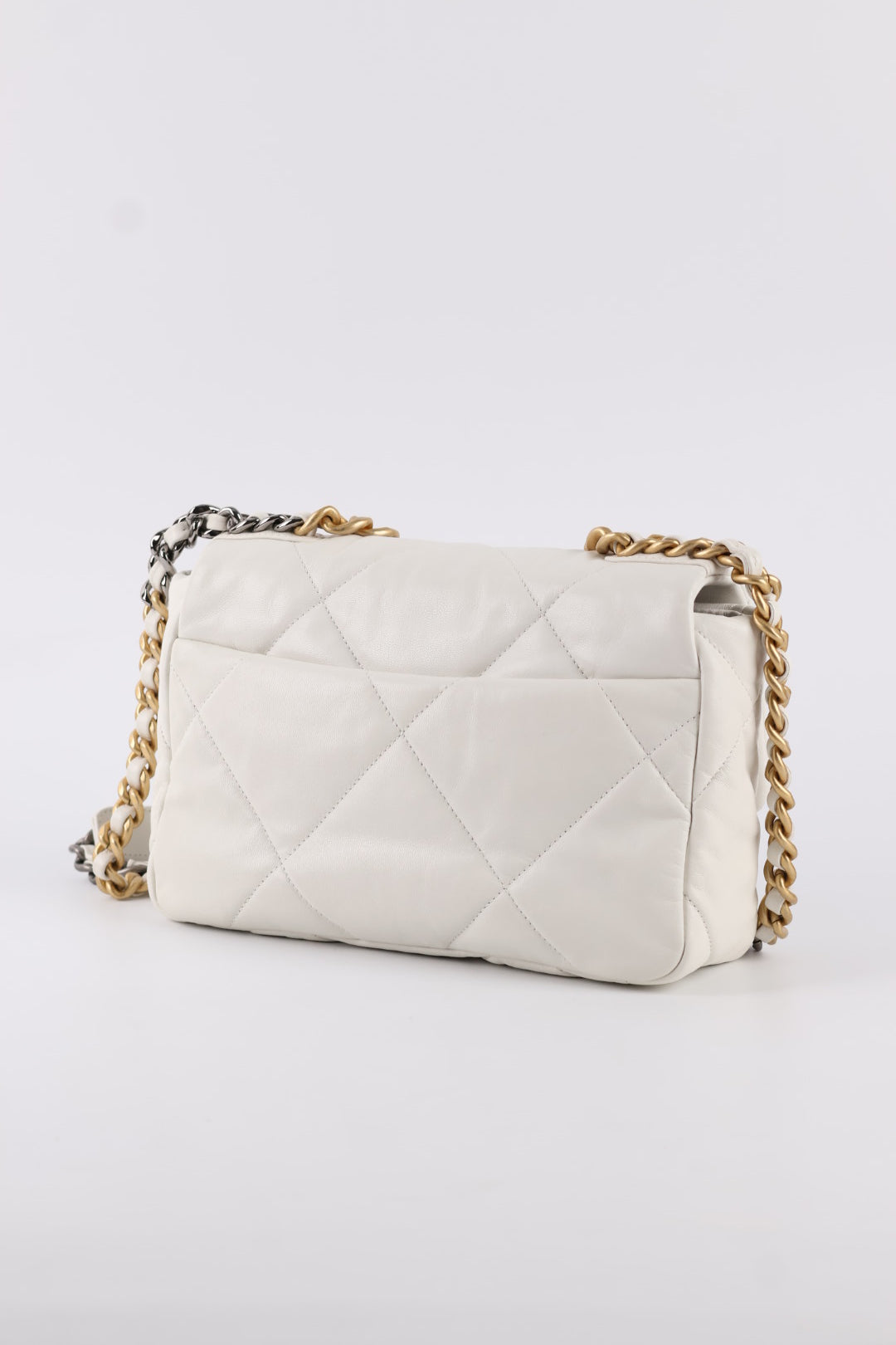 Chanel 19 in Pelle