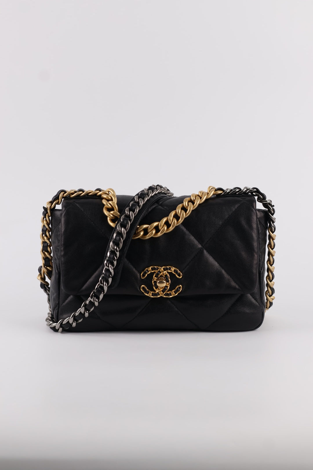 Chanel 19 in Pelle