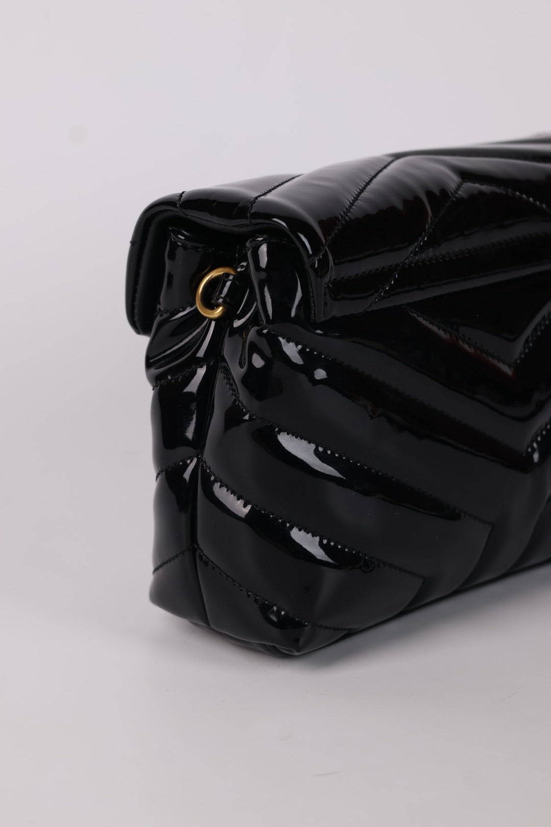 Saint Laurent Lou Lou Toy Vernis
