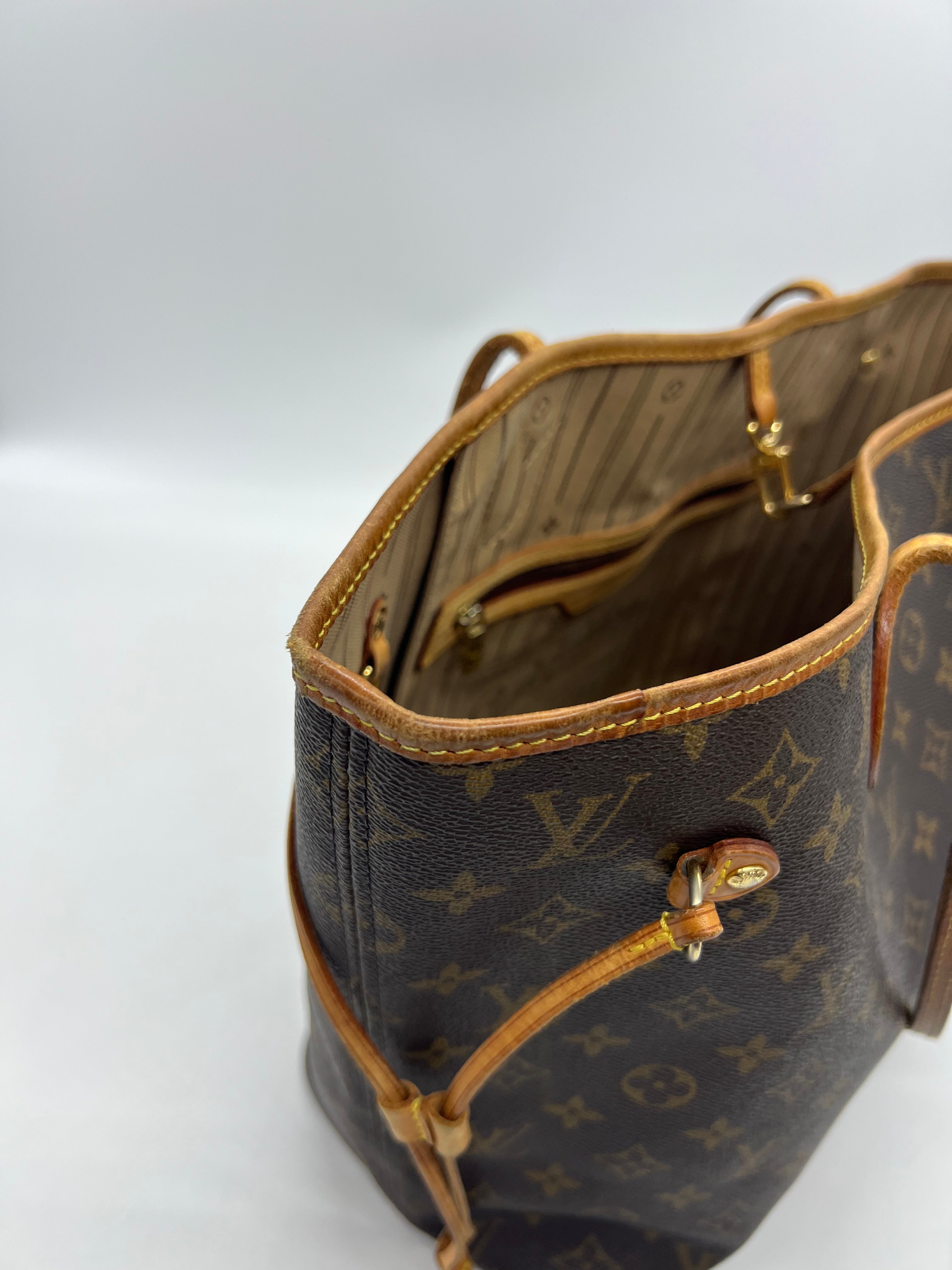 Louis Vuitton Neverfull MM Monogram