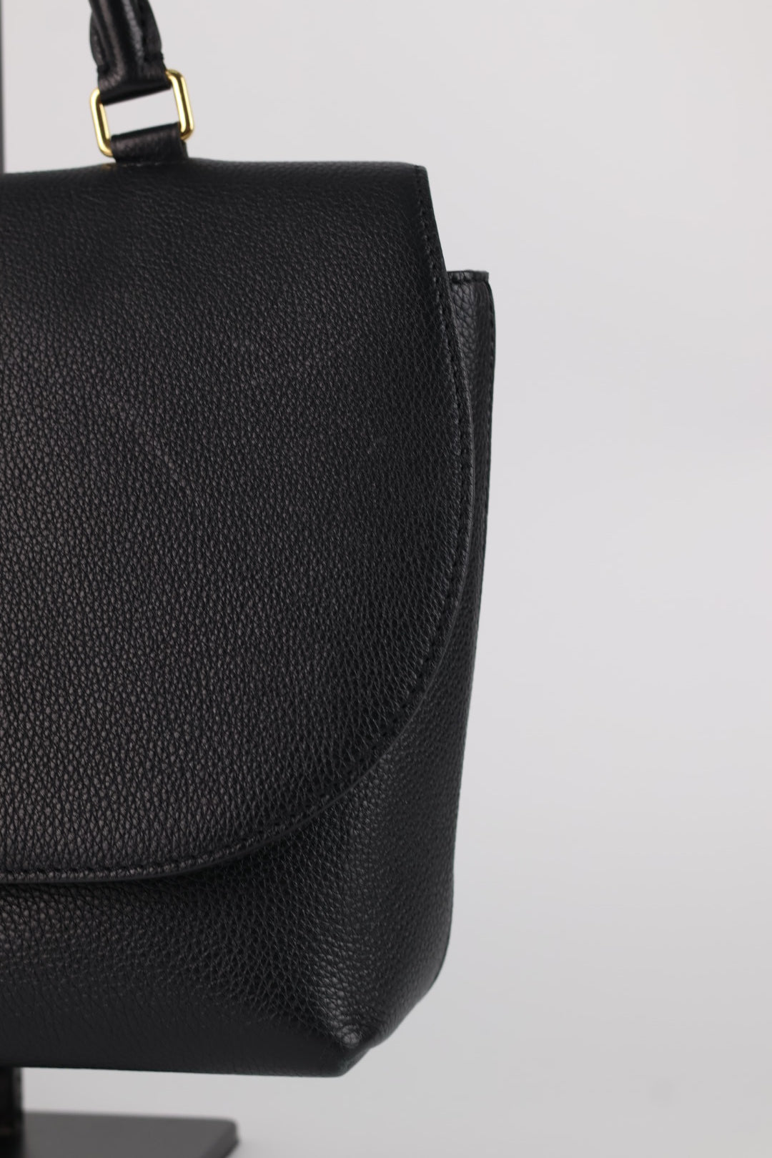 Louis Vuitton Volta Taurillon