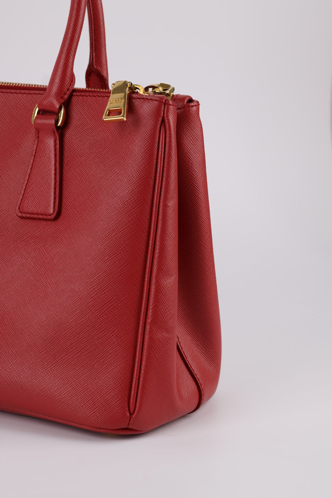 Prada Galleria Media Saffiano