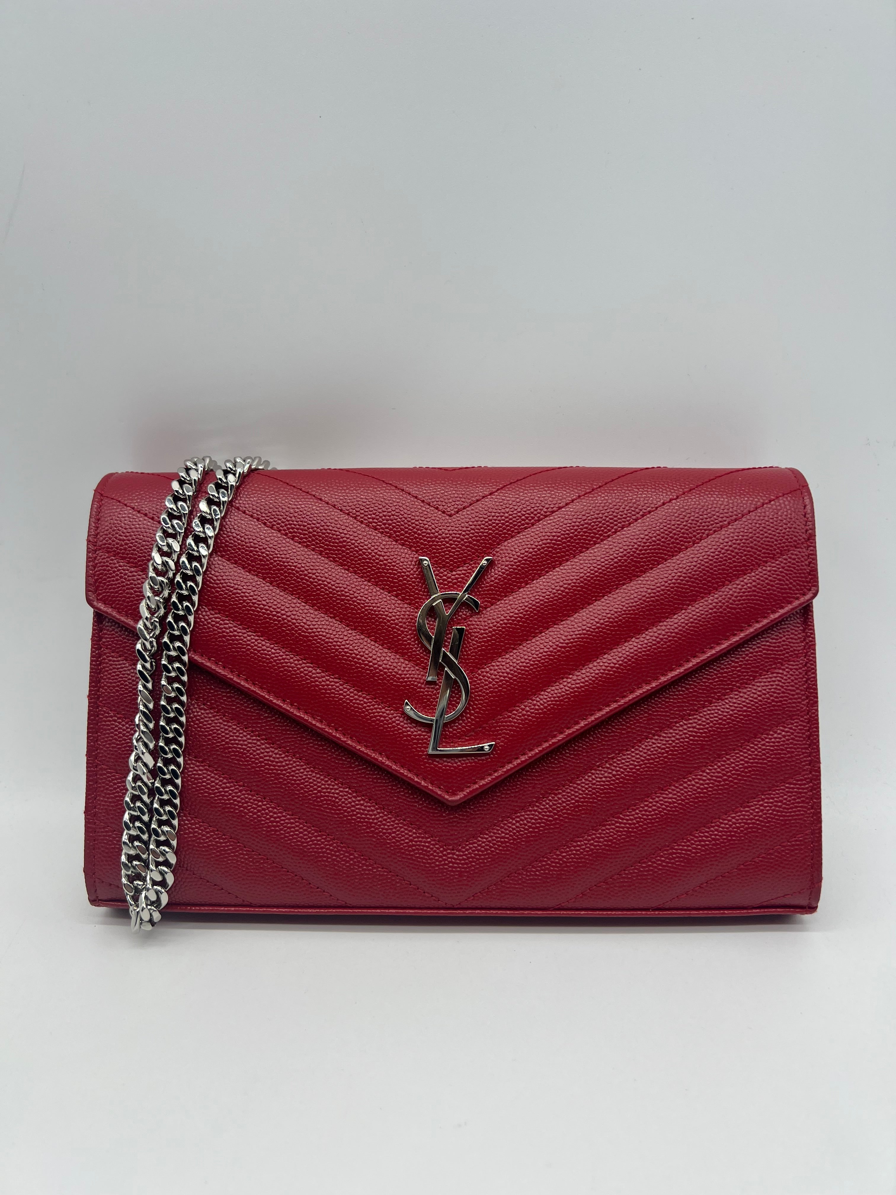 Saint Laurent Pochette Cassandre con Catena