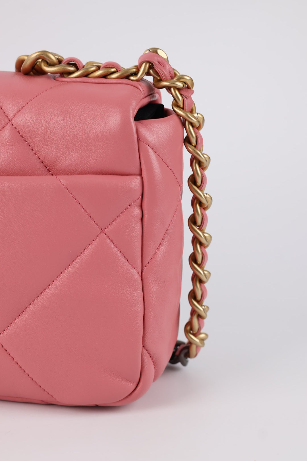 Chanel 19 in Pelle d’Agnello