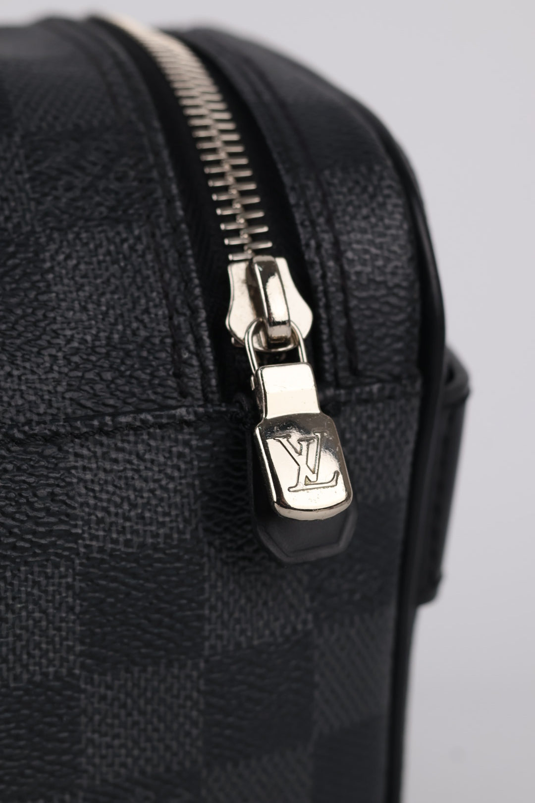 Louis Vuitton Pouch Toilette Damier Graphite