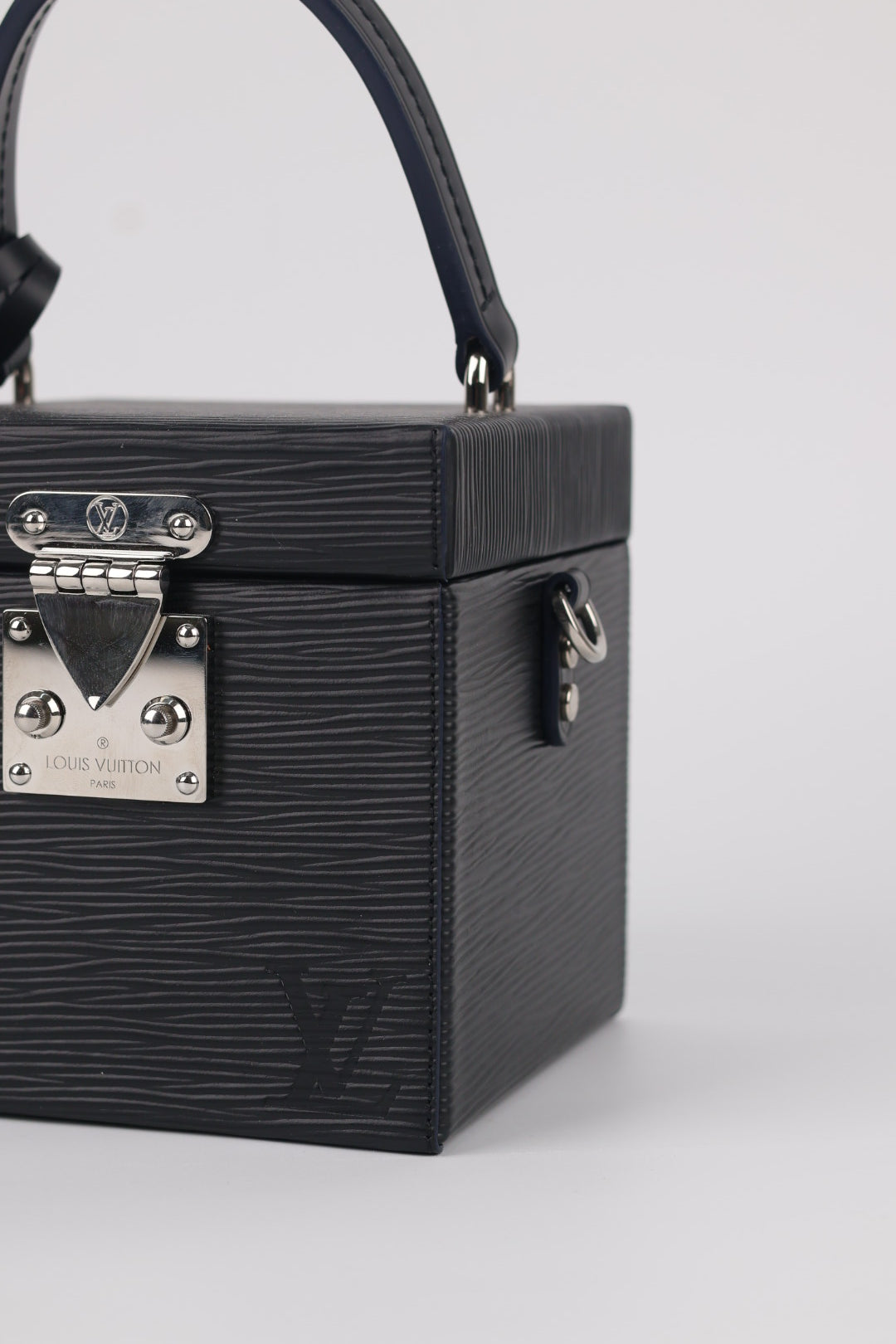 Louis Vuitton Bleecker Epi