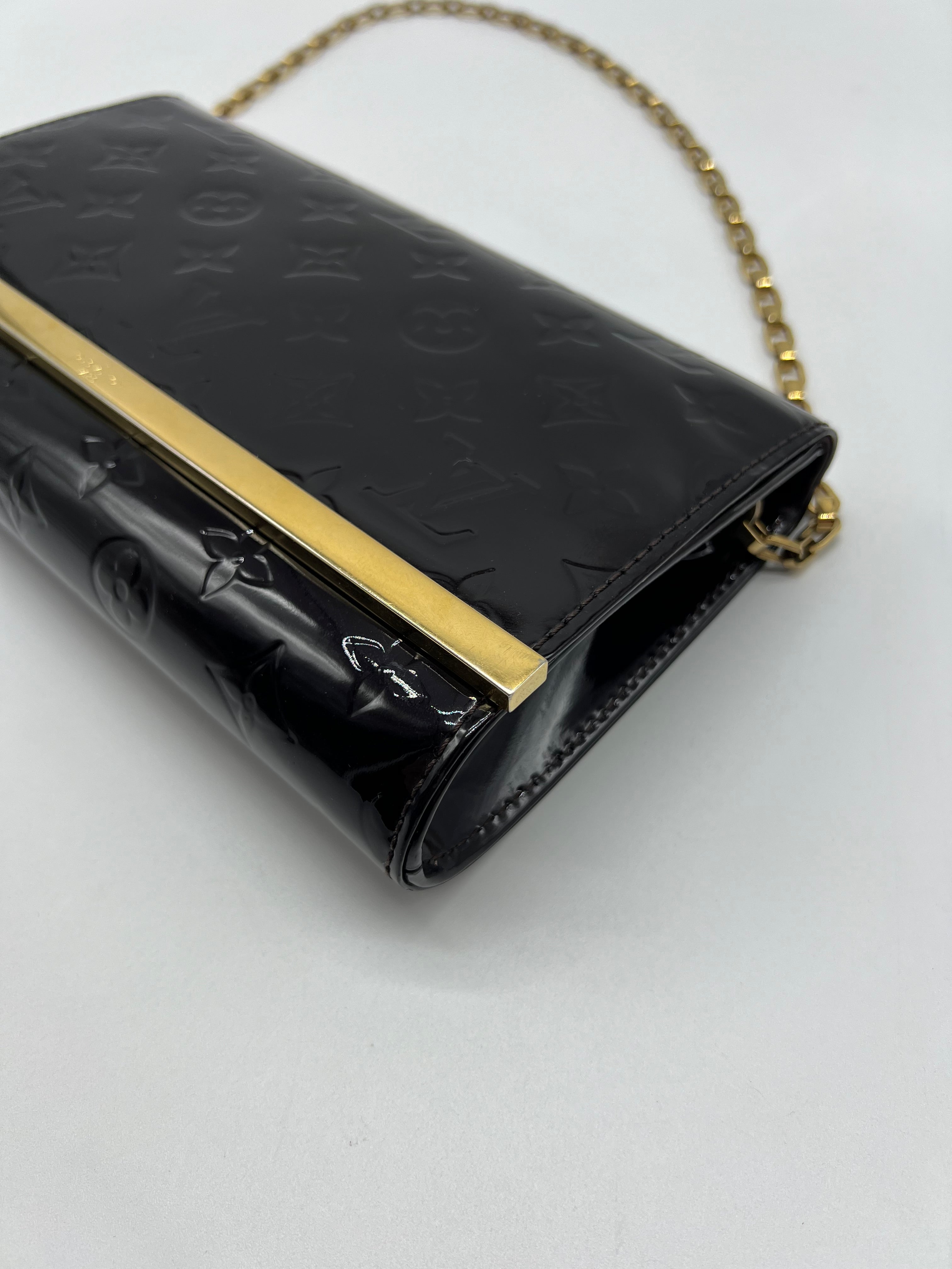 Louis Vuitton Pochette Ana Chain Vernis