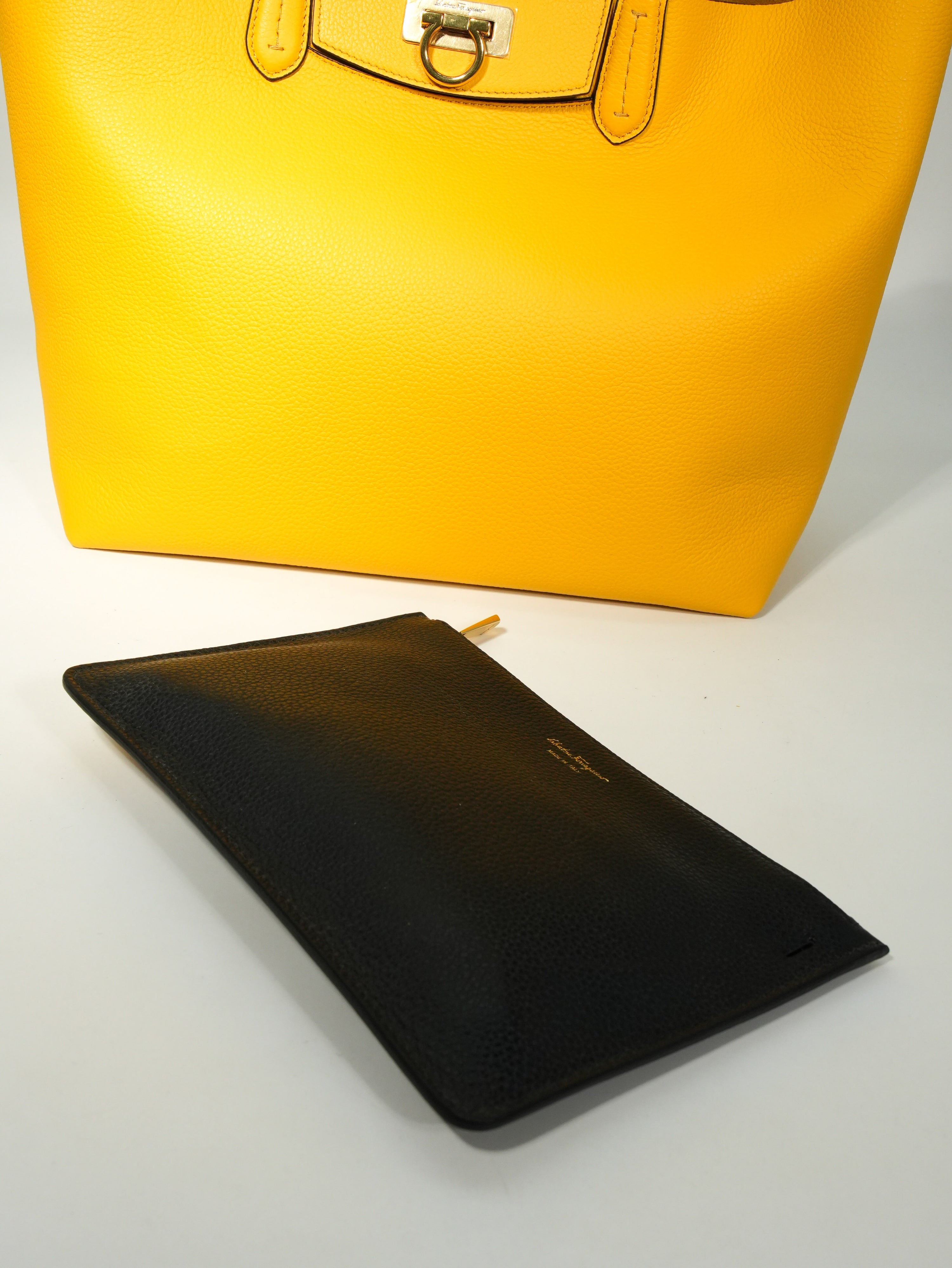 Ferragamo Gancini Tote in Pelle