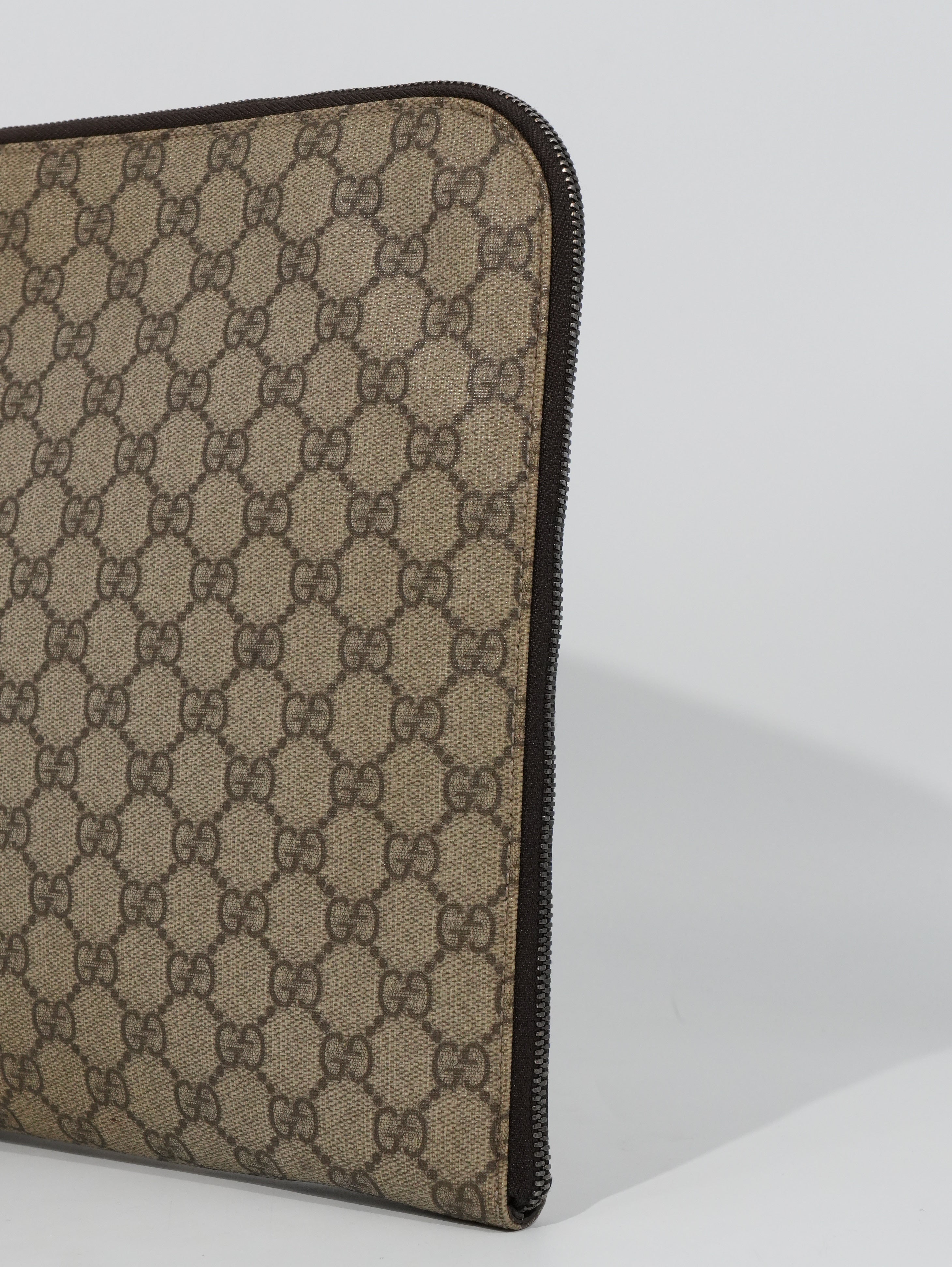 Gucci Porta Tablet GG Supreme