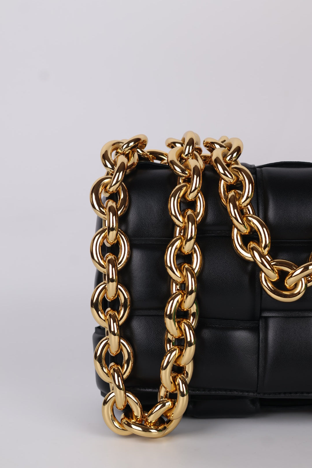 Bottega Veneta Chain Cassette
